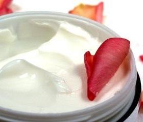 Sexy Legs Deeply Rich Body Frosting- Birthday Cake scented (8 oz tub)